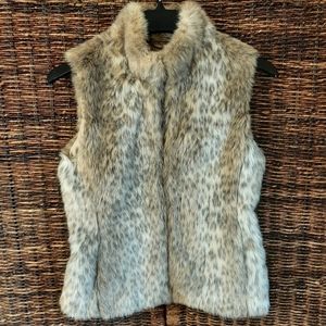 Banana Republic Leopard Vegan Fur Vest 686894 Animal Tan Grey Size XS